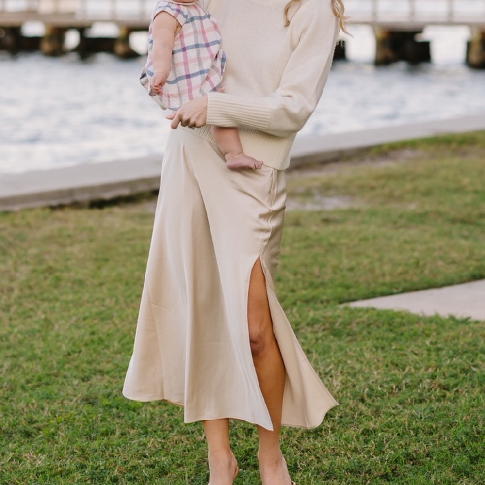 Abercrombie & Fitch Cream Pencil Skirt